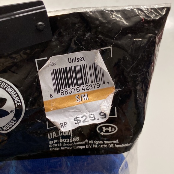 COPY - under armour strive volleyball knee pads brand new in package size small… - Picture 2 of 4